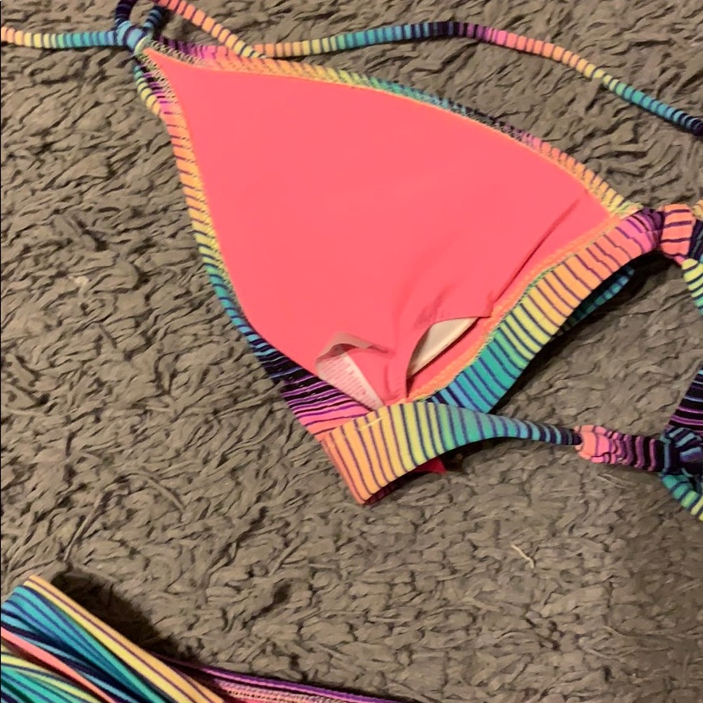 Bikini - Picture 4 of 4